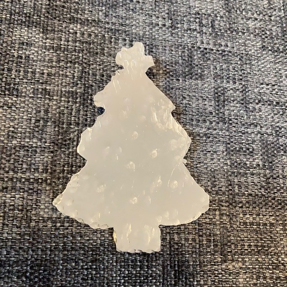 Tree Brooch - Picture 1 of 2